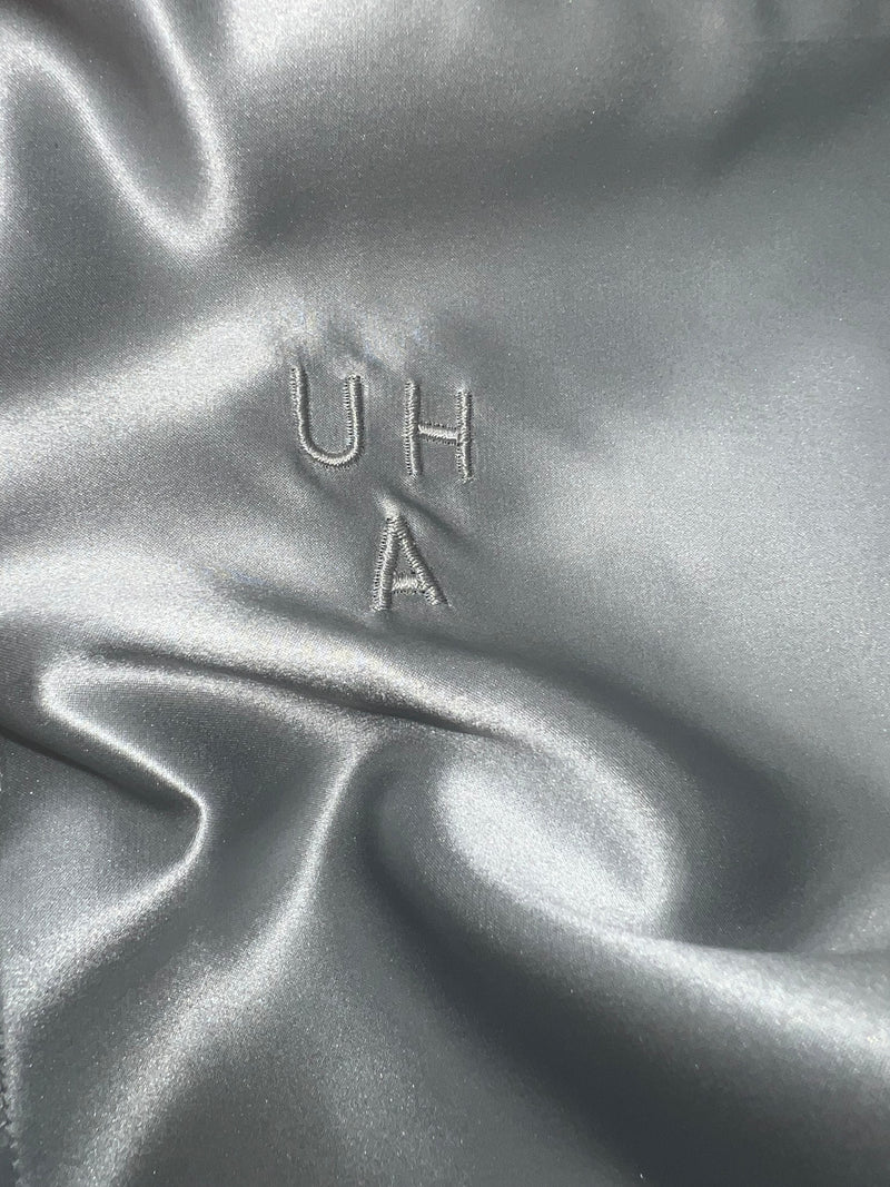 UHA SILK PILLOWCASE - SIDENÖRNGOTT LJUSGRÅ - 22 MOMME